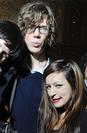 Illustration for article titled Is This the Woman Who Broke Up Kim Gordon and Thurston Moore?